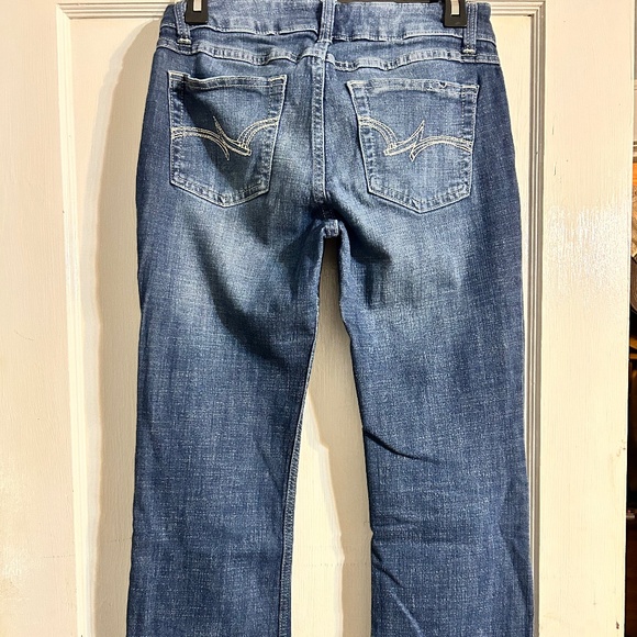 Women’s Wrangler Bootcut - Picture 2 of 4